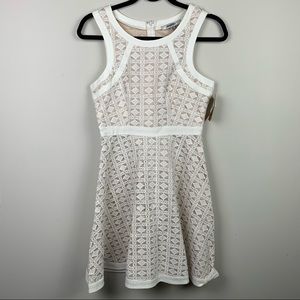 🤗 nwt maniju white lace/embroidered dress !
